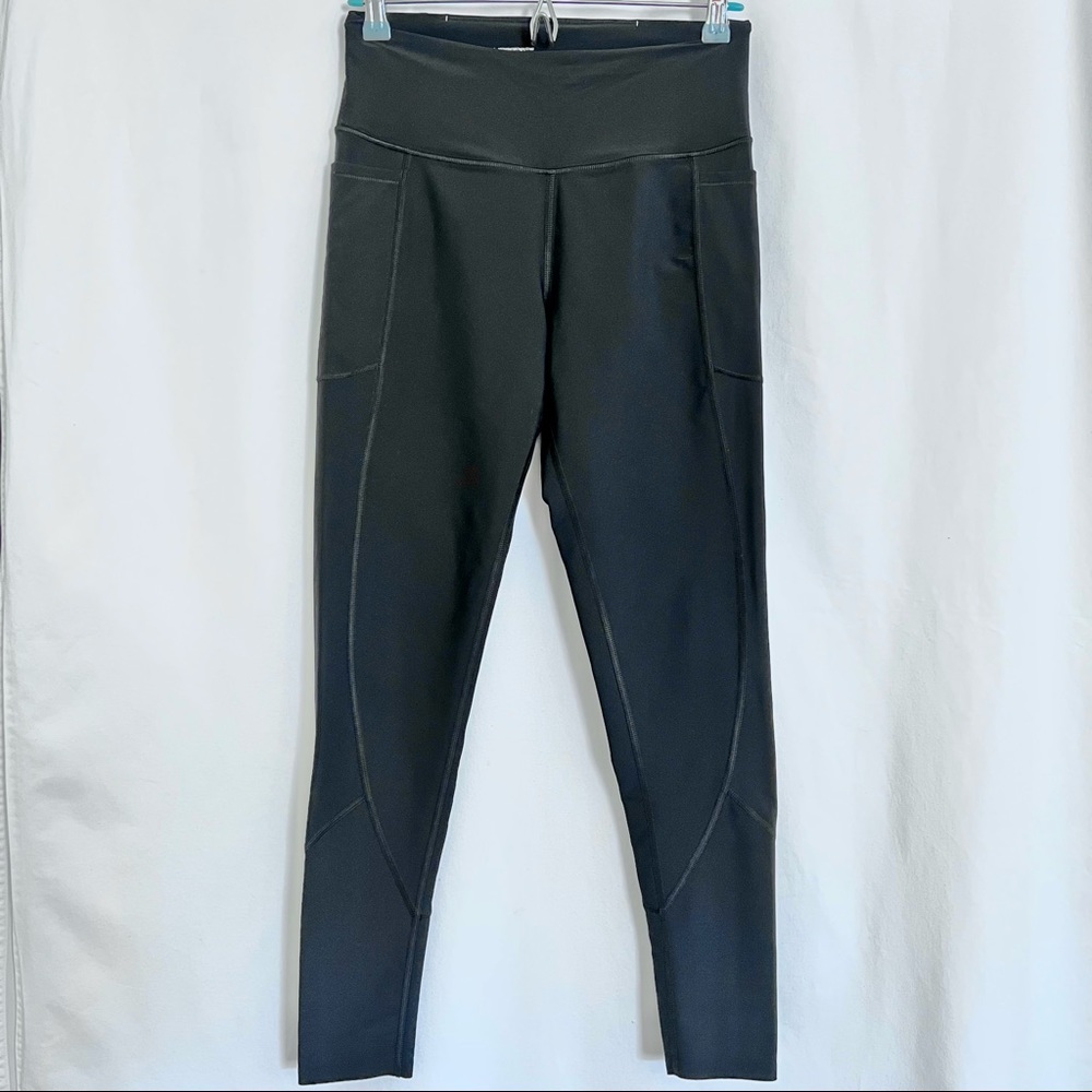Victoria’s Secret legging, size medium, black
